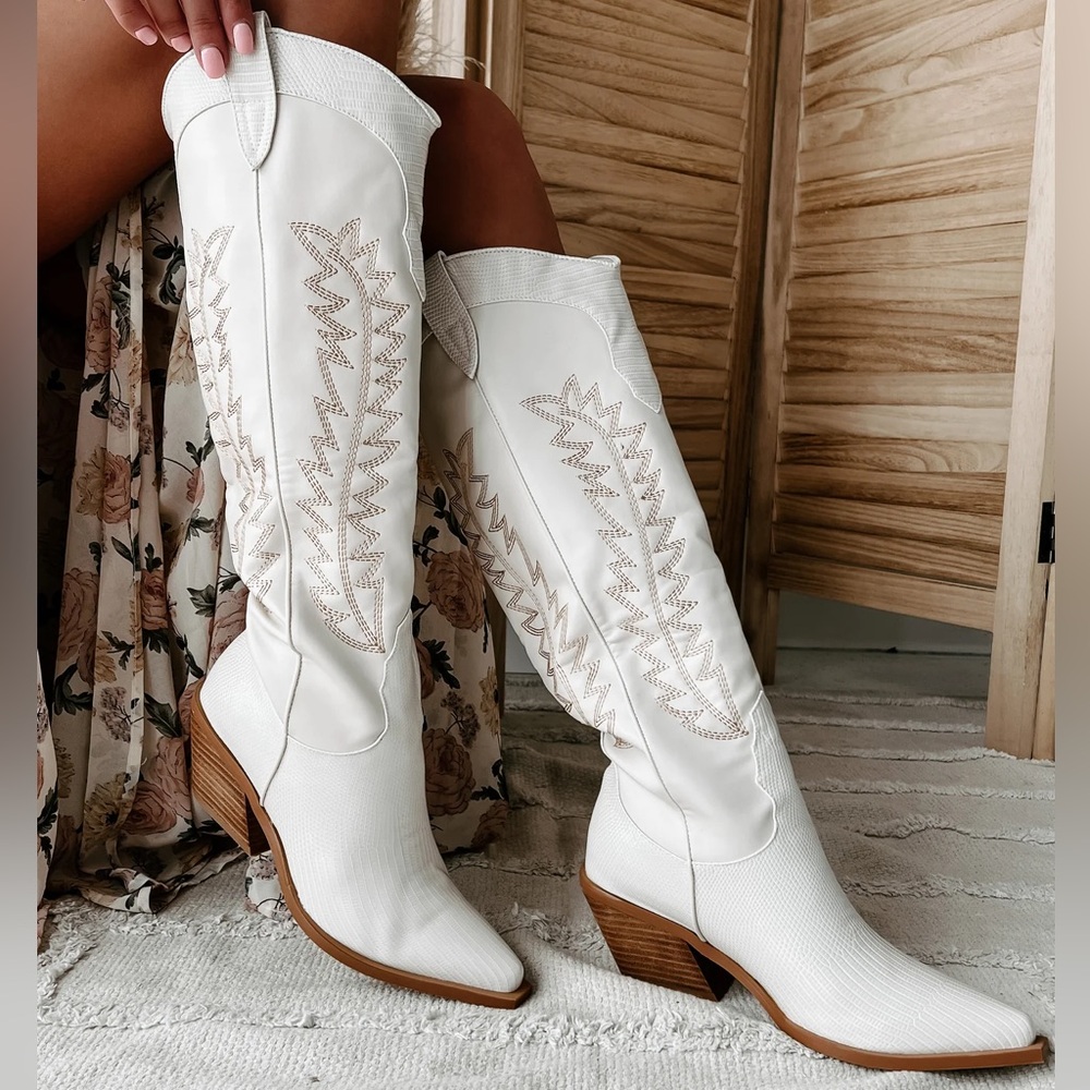 Billini Ukiri Cowgirl Boots size 8